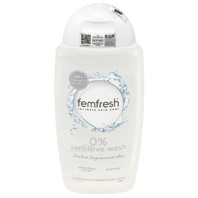 Dung dịch vệ sinh phụ nữ Femfresh 0% Sensitive Wash làm sạch cho da nhạy cảm chai 250ml